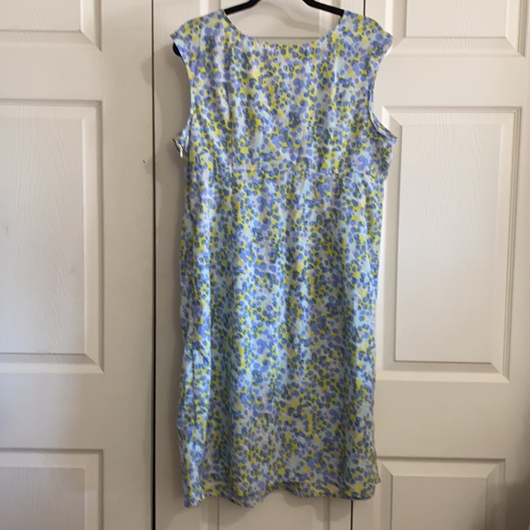 Gap Maternity Dress - Spring/Summer - Maternity/Nursing - Large - Cute & Comfy! - Picture 3 of 5